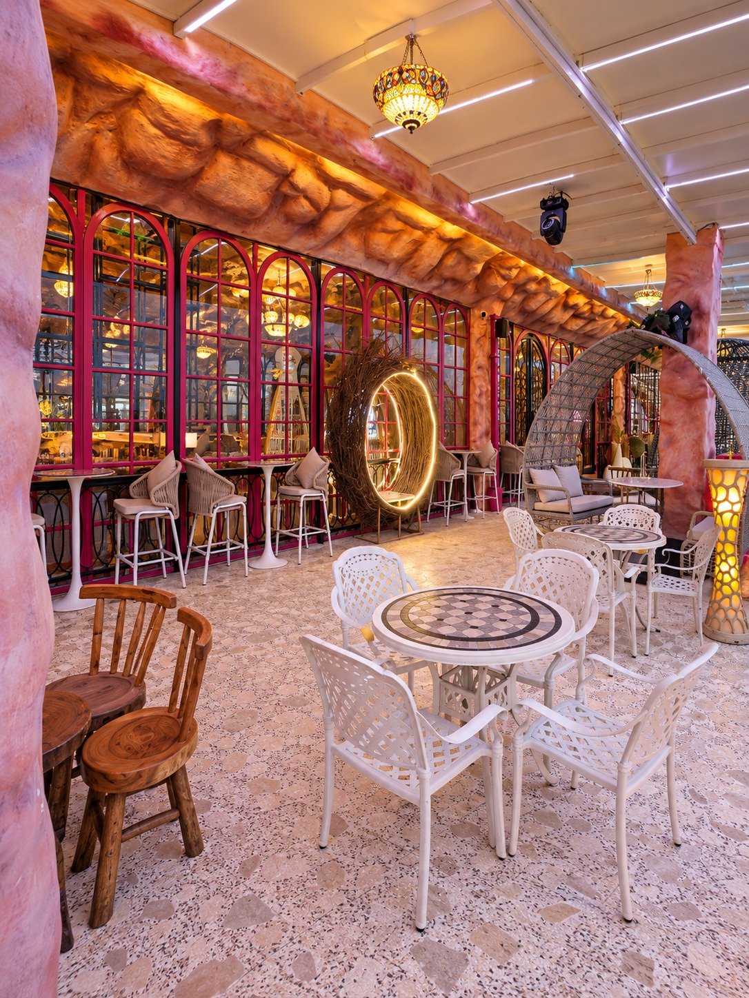 Theme Restaurants